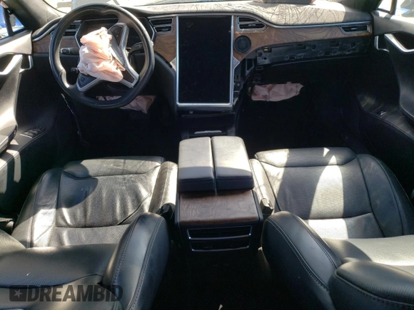 2017 Tesla Model S 100D z VIN 5YJSA1E25HF182149, wystawiony jako Copart lot #78556314 z przebiegiem 68 555 mil mil oraz Szkoda całkowita • Salvage title. Historia ofert i sprzedaży dostępna na DreamBid. Obrazek 8.