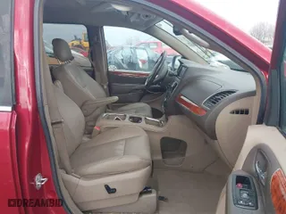 2015 Chrysler Town & Country Touring-L with VIN 2C4RC1CGXFR596830, listed as a IAAI auction lot 41672754 with 135,615 mi miles. Bid and sale history available at carsss.com. Image 5.