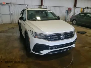 2022 Volkswagen Tiguan SE R-Line Black z VIN 3VV8B7AX3NM092731, wystawiony jako Copart lot #63430355 z przebiegiem 23 435 mil mil oraz Szkoda całkowita • Salvage title. Historia ofert i sprzedaży dostępna na DreamBid. Obrazek 15.