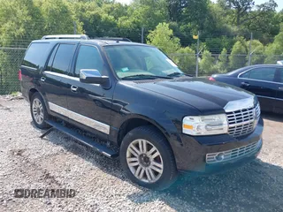 2007 Lincoln Navigator with VIN 5LMFU28527LJ11046, listed as a IAAI auction lot 42651633 with 176,923 mi miles and . Bid and sale history available at DreamBid. Image 1.