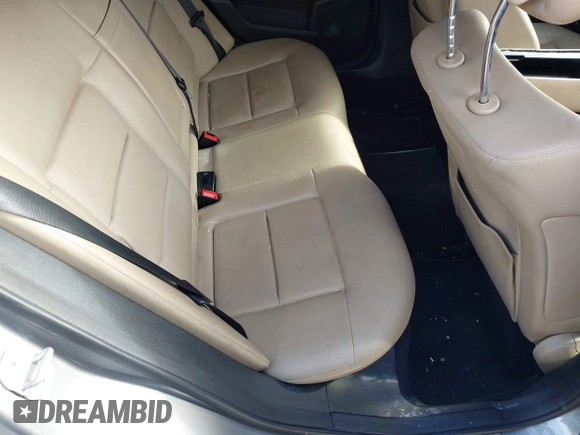 2012 Mercedes-Benz E 350 Luxury z VIN WDDHF5KB2CA540189, wystawiony jako IAAI lot #41405901 z przebiegiem 193 411 mil mil oraz . Historia ofert i sprzedaży dostępna na DreamBid. Obrazek 8.