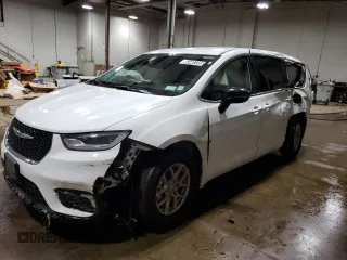 2025 Chrysler Pacifica Select with VIN 2C4RC1BG1SR555210, listed as a Copart auction lot 63407285 with 9,001 mi miles and Salvage title. Bid and sale history available at DreamBid. Image 1.