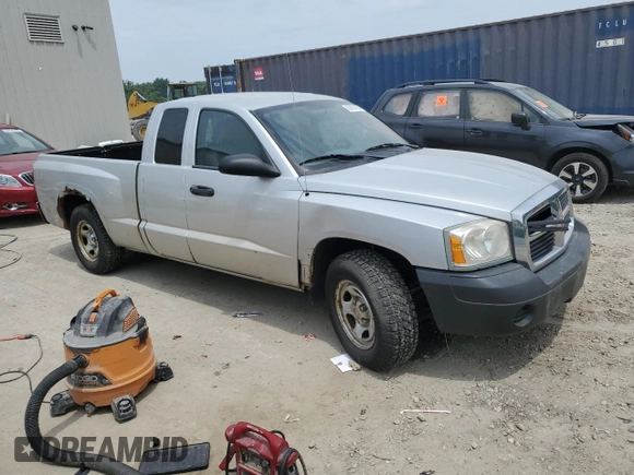 2006 Dodge Dakota ST z VIN 1D7HE22K56S580539, wystawiony jako Copart lot #60862435 z przebiegiem 159 804 mil mil oraz Czysty tytuł • Clean title. Historia ofert i sprzedaży dostępna na DreamBid. Obrazek 4.