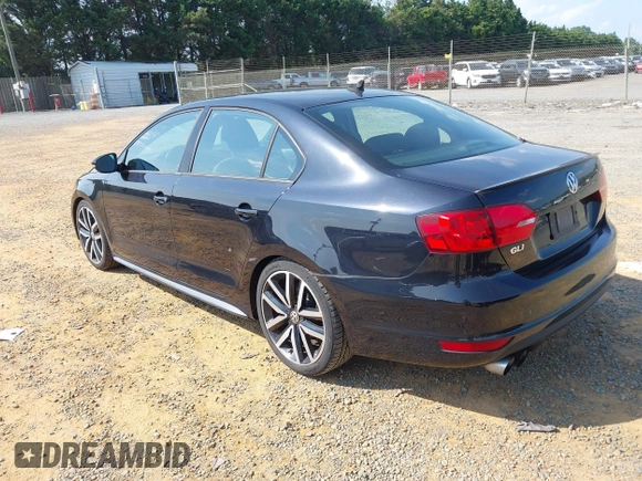 2012 Volkswagen Jetta Autobahn with VIN 3VW5A7AJ7CM015239, listed as a IAAI auction lot 42743819 with 83,739 mi miles and . Bid and sale history available at DreamBid. Image 3.