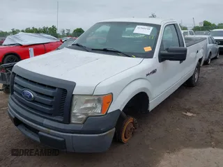 2010 Ford F-150 XL с VIN 1FTMF1CW2AKC10322, выставлен на аукционе IAAI как лот 42345148 с пробегом 161 331 миль миль и . История ставок и продаж доступна на DreamBid. Изображение 2.