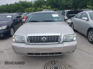 2008 Mercury Grand Marquis LS z VIN 2MEFM75V58X635416, wystawiony jako IAAI lot #42293676 z przebiegiem 118 838 mil mil oraz . Historia ofert i sprzedaży dostępna na DreamBid. Obrazek 6.