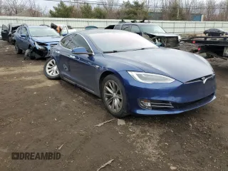 2018 Tesla Model S 75D with VIN 5YJSA1E20JF269303, listed as a Copart auction lot 47971925 with 112,181 mi miles and Salvage title. Bid and sale history available at DreamBid. Image 4.