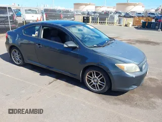 2006 Scion tC z VIN JTKDE177X60070571, wystawiony jako IAAI lot #42326014 z przebiegiem 174 639 mil mil oraz . Historia ofert i sprzedaży dostępna na DreamBid. Obrazek 1.