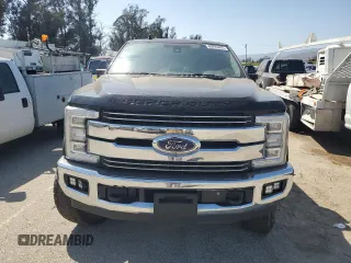2019 Ford F-350 XL with VIN 1FT8W3BT0KED37509, listed as a Copart auction lot 60283655 with 122,571 mi miles and Salvage title. Bid and sale history available at DreamBid. Image 5.