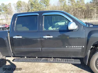 2007 Chevrolet Silverado 1500 LT w/1LT with VIN 2GCEC13C771615359, listed as a IAAI auction lot 41625289 with 176,659 mi miles. Bid and sale history available at carsss.com. Image 14.