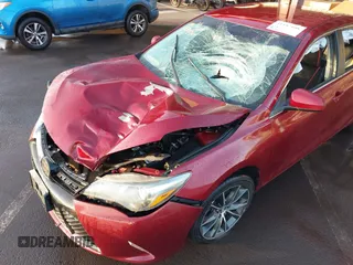 2017 Toyota Camry XLE z VIN 4T1BF1FKXHU644451, wystawiony jako IAAI lot #41187108 z przebiegiem 75 501 mil mil oraz . Historia ofert i sprzedaży dostępna na DreamBid. Obrazek 6.