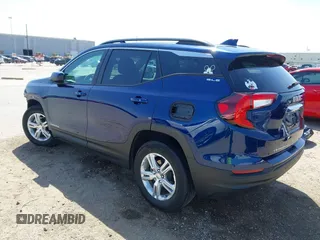 2022 GMC Terrain SLE with VIN 3GKALMEV0NL299267, listed as a IAAI auction lot 41845193 with 9,581 mi miles. Bid and sale history available at carsss.com. Image 3.