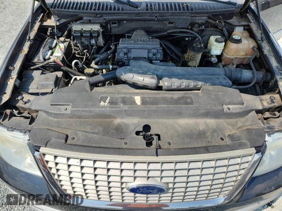 2005 Ford Expedition Eddie Bauer with VIN 1FMFU185X5LA37000, listed as a Copart auction lot 63374015 with 144,420 mi miles and Salvage title. Bid and sale history available at DreamBid. Image 12.