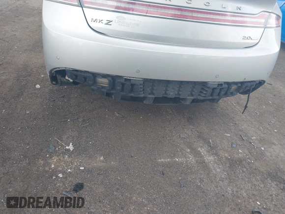 2013 Lincoln MKZ z VIN 3LN6L2G98DR803528, wystawiony jako IAAI lot #42573341 z przebiegiem 140 006 mil mil oraz . Historia ofert i sprzedaży dostępna na DreamBid. Obrazek 6.
