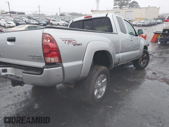 2007 Toyota Tacoma PreRunner with VIN 5TETU62N47Z426457, listed as a IAAI auction lot 41552678 with 140,467 mi miles and . Bid and sale history available at DreamBid. Image 4.