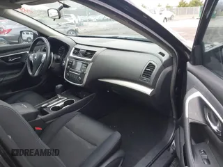 2017 Nissan Altima S z VIN 1N4AL3APXHC477642, wystawiony jako IAAI lot #41914041 z przebiegiem 153 717 mil mil oraz . Historia ofert i sprzedaży dostępna na DreamBid. Obrazek 5.