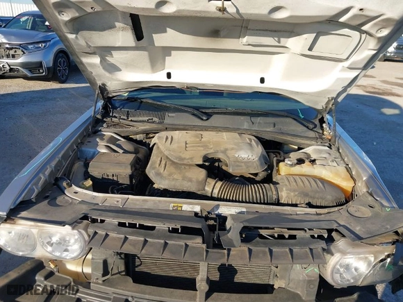 2014 Dodge Challenger SXT with VIN 2C3CDYAG8EH270581, listed as a IAAI auction lot 40416417 with 206,365 mi miles. Bid and sale history available at carsss.com. Image 10.