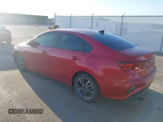 2022 Kia Forte LXS z VIN 3KPF24AD4NE472102, wystawiony jako IAAI lot #41810091 z przebiegiem 45 651 mil mil oraz . Historia ofert i sprzedaży dostępna na DreamBid. Obrazek 3.