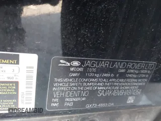 2017 Jaguar XE 35t Prestige z VIN SAJAK4BV6HA974264, wystawiony jako IAAI lot #42474124 z przebiegiem 92 037 mil mil oraz . Historia ofert i sprzedaży dostępna na DreamBid. Obrazek 9.