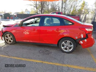 2013 Ford Focus SE z VIN 1FADP3F22DL311706, wystawiony jako IAAI lot #40888412 z przebiegiem 136 876 mil mil oraz . Historia ofert i sprzedaży dostępna na DreamBid. Obrazek 14.