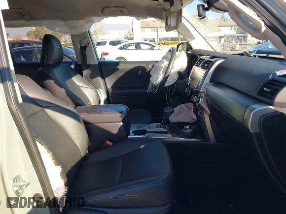 2022 Toyota 4Runner TRD Sport with VIN JTESU5JR8N5987279, listed as a IAAI auction lot 41298543 with 71,032 mi miles and . Bid and sale history available at DreamBid. Image 5.