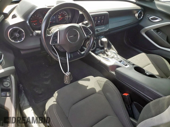 2022 Chevrolet Camaro 1LT z VIN 1G1FB1RX1N0110677, wystawiony jako Copart lot #53284045 z przebiegiem 47 009 mil mil oraz Czysty tytuł • Clean title. Historia ofert i sprzedaży dostępna na DreamBid. Obrazek 8.