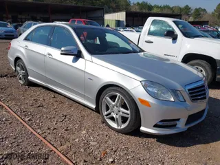 2012 Mercedes-Benz E-Class E 350 Luxury with VIN WDDHF5KBXCA552204, listed as a IAAI auction lot 41768078 with 233,767 mi miles. Bid and sale history available at carsss.com. Image 1.