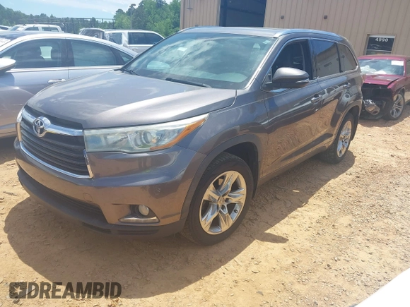 2015 Toyota Highlander Limited with VIN 5TDDKRFH0FS164173, listed as a IAAI auction lot 42323600 with 210,614 mi miles and . Bid and sale history available at DreamBid. Image 19.