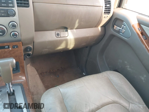 2007 Nissan Pathfinder S z VIN 5N1AR18U17C601154, wystawiony jako IAAI lot #40690847 z przebiegiem 233 307 mil mil oraz . Historia ofert i sprzedaży dostępna na DreamBid. Obrazek 14.