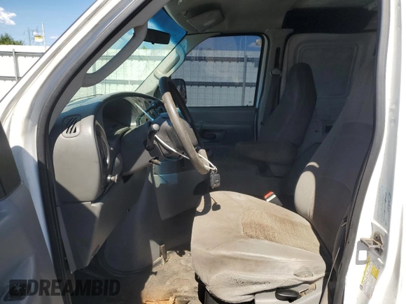 2008 Ford Econoline Cargo Commercial с VIN 1FTNE24L78DA01965, выставлен на аукционе Copart как лот 67921874 с пробегом 237 535 миль миль и Списание • Salvage title. История ставок и продаж доступна на DreamBid. Изображение 7.