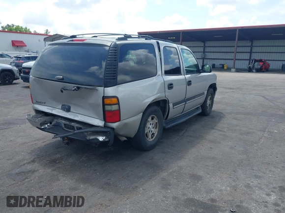 2006 Chevrolet Tahoe LS z VIN 1GNEC13V86R135510, wystawiony jako IAAI lot #42123092 z przebiegiem 370 153 mil mil oraz . Historia ofert i sprzedaży dostępna na DreamBid. Obrazek 4.