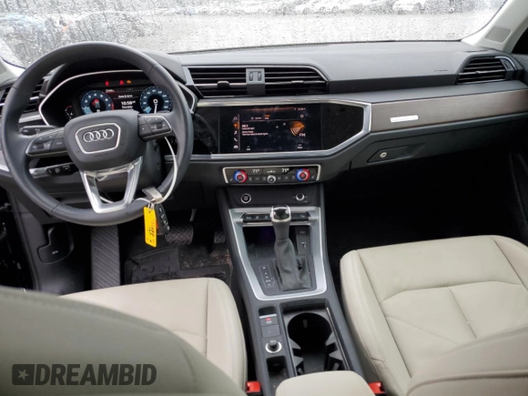 2021 Audi Q3 S line Premium Plus with VIN WA1EECF38M1001871, listed as a Copart auction lot 39747293 with 29,219 mi miles. Bid and sale history available at carsss.com. Image 8.