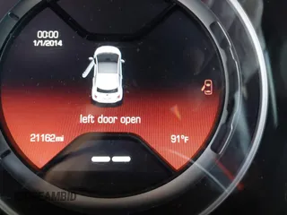 2015 FIAT 500e с VIN 3C3CFFGE6FT503161, выставлен на аукционе IAAI как лот 42583326 с пробегом 21 162 миль миль и . История ставок и продаж доступна на DreamBid. Изображение 12.
