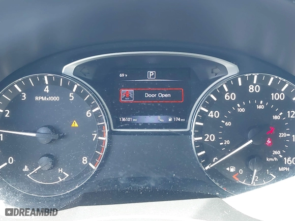 2017 Nissan Altima 2.5 SR with VIN 1N4AL3AP9HC151928, listed as a IAAI auction lot 42020334 with 136,101 mi miles. Bid and sale history available at carsss.com. Image 7.