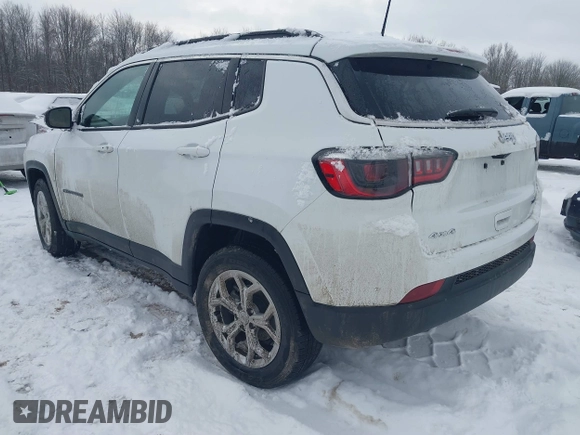 2024 Jeep Compass Latitude with VIN 3C4NJDBN5RT109413, listed as a IAAI auction lot 41330422 with Not Provided miles and . Bid and sale history available at DreamBid. Image 3.
