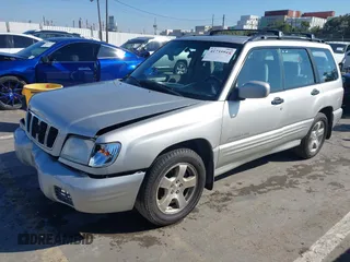 2001 Subaru Forester S w/Premium Pkg with VIN JF1SF65681H710151, listed as a IAAI auction lot 41735945 with 120,917 mi miles. Bid and sale history available at carsss.com. Image 2.
