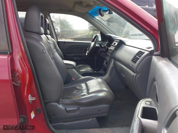2003 Honda Pilot EX with VIN 2HKYF18543H556374, listed as a IAAI auction lot 41748467 with 207,343 mi miles. Bid and sale history available at carsss.com. Image 5.