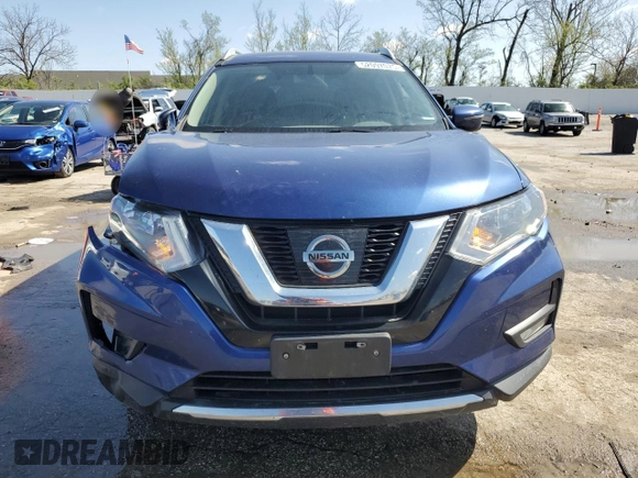 2017 Nissan Rogue SV with VIN 5N1AT2MT0HC897323, listed as a Copart auction lot 52097075 with 90,264 mi miles and Salvage Title. Bid and sale history available at carsss.com. Image 5.