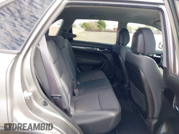 2013 Kia Sorento LX with VIN 5XYKT4A20DG315033, listed as a IAAI auction lot 41702643 with 123,011 mi miles. Bid and sale history available at carsss.com. Image 8.