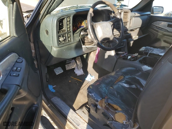 2000 Chevrolet Silverado 1500 LS with VIN 2GCEK19T2Y1200915, listed as a Copart auction lot 46069125 with 330,131 mi miles and Salvage Title. Bid and sale history available at carsss.com. Image 8.