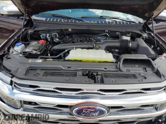 2024 Ford Expedition Platinum с VIN 1FMJU1M81REA40775, выставлен на аукционе Copart как лот 70694324 с пробегом 7 104 миль миль и Списание • Salvage title. История ставок и продаж доступна на DreamBid. Изображение 13.