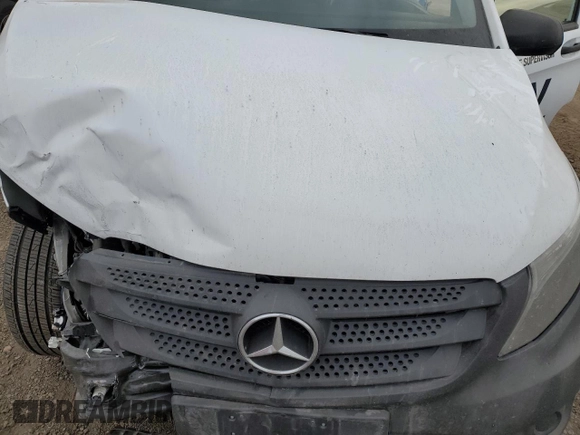 2019 Mercedes-Benz Metris Cargo z VIN WD3PG2EA9K3551630, wystawiony jako Copart lot #86312894 z przebiegiem 112 372 mil mil oraz Szkody całkowita. Historia ofert i sprzedaży dostępna na DreamBid. Obrazek 12.