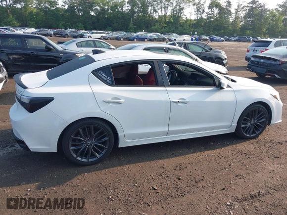2022 Acura ILX Premium with VIN 19UDE2F81NA008980, listed as a IAAI auction lot 42467327 with 59,022 mi miles and . Bid and sale history available at DreamBid. Image 13.
