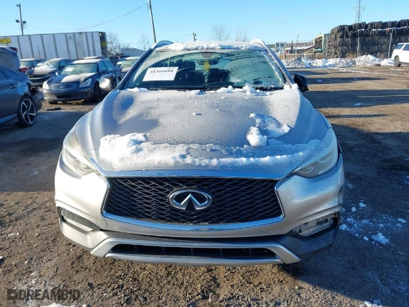 2018 Infiniti QX30 Premium with VIN SJKCH5CR1JA048452, listed as a IAAI auction lot 41366688 with NaN miles. Bid and sale history available at carsss.com. Image 11.