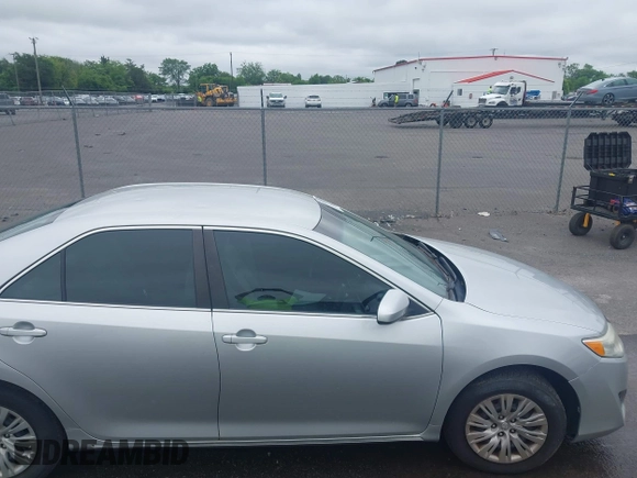 2012 Toyota Camry L z VIN 4T4BF1FK0CR157600, wystawiony jako IAAI lot #42438078 z przebiegiem 94 310 mil mil oraz . Historia ofert i sprzedaży dostępna na DreamBid. Obrazek 13.
