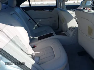 2017 Mercedes-Benz CLS with VIN WDDLJ7DB2HA200310, listed as a IAAI auction lot 41418919 with 31,677 mi miles. Bid and sale history available at carsss.com. Image 8.