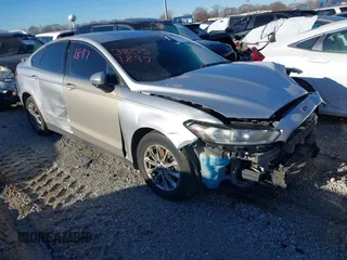 2016 Ford Fusion S z VIN 3FA6P0G77GR139325, wystawiony jako IAAI lot #38311999 z przebiegiem 155 653 mil mil oraz . Historia ofert i sprzedaży dostępna na DreamBid. Obrazek 1.