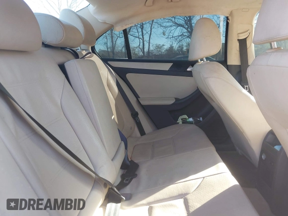 2012 Volkswagen Jetta SE с VIN 3VWDX7AJXCM105012, выставлен на аукционе IAAI как лот 41654667 с пробегом 221 128 миль миль и . История ставок и продаж доступна на DreamBid. Изображение 8.