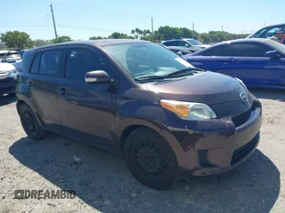 2014 Scion xD z VIN JTKKUPB43E1043859, wystawiony jako IAAI lot #41831643 z przebiegiem 102 092 mil mil oraz . Historia ofert i sprzedaży dostępna na DreamBid. Obrazek 1.