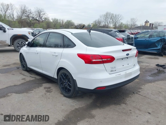 2016 Ford Focus SE with VIN 1FADP3F26GL262689, listed as a IAAI auction lot 41917883 with 178,371 mi miles. Bid and sale history available at carsss.com. Image 3.